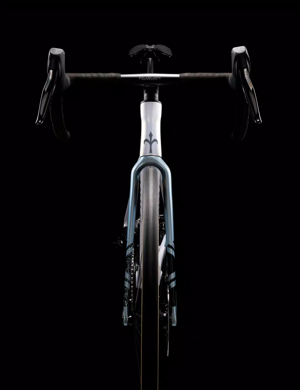 Handlebar and Integrated Cables